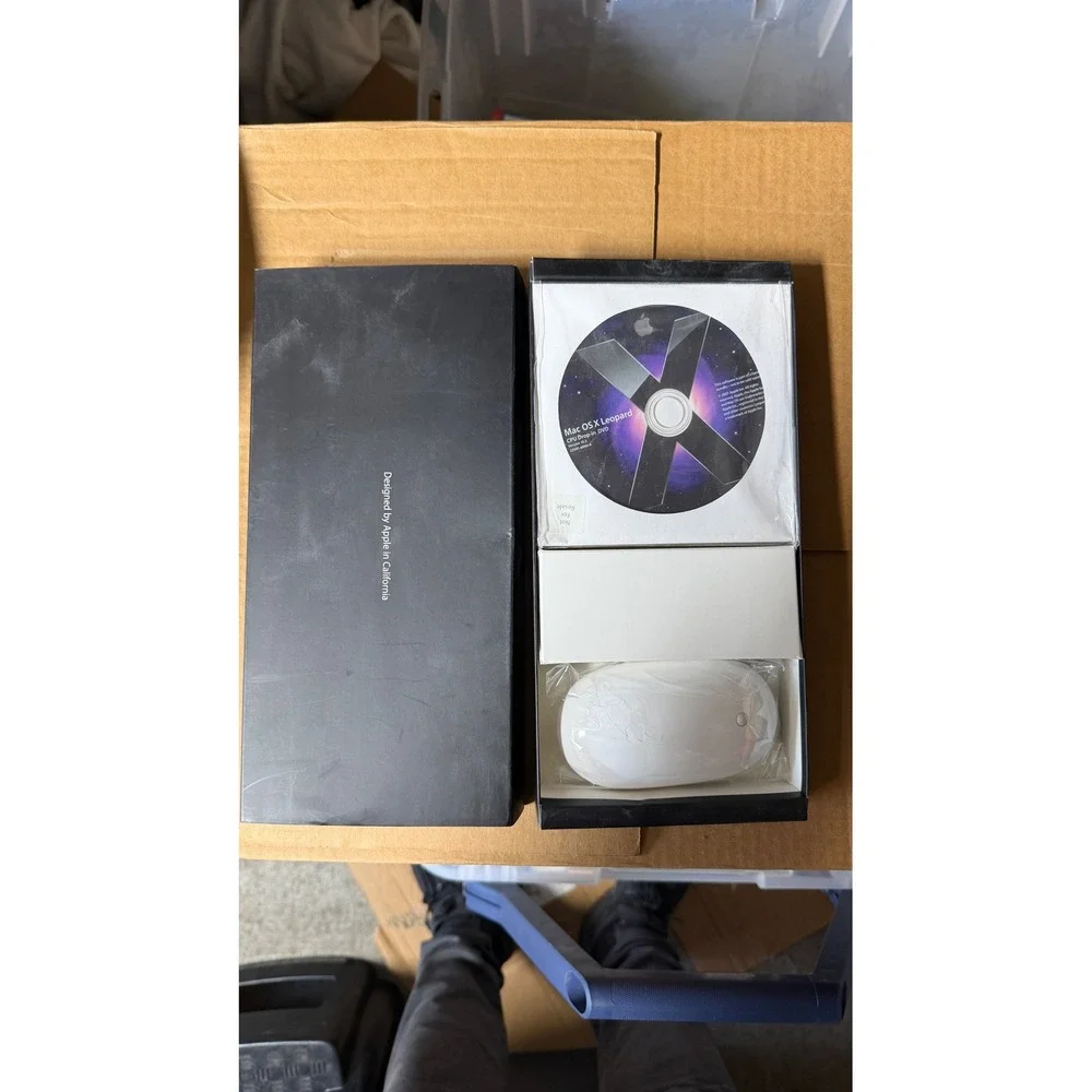 Apple Mac OS X Leopard 10.5 & 10.4.10 Install‎ Discs with Mighty Mouse & Box
